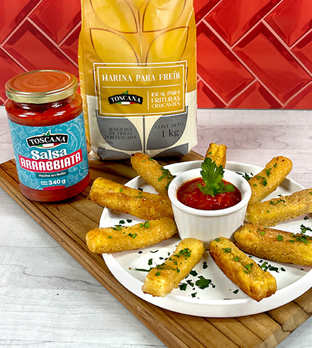 Deditos de queso mozzarella con salsa arrabbiata